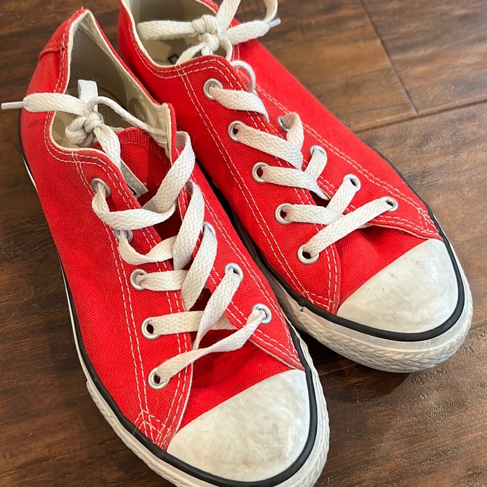 Red converse